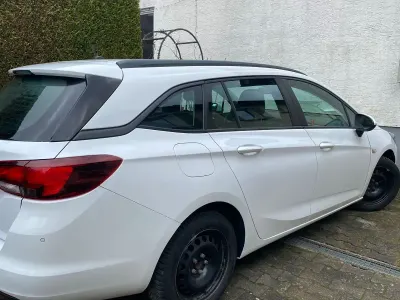 Używany Opel Astra Active 110 KM (80 kW) 2016 Biały Kombi