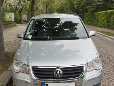 Gebraucht VW Touran 115 PS (84 kW) 2008 Silber Van / Kleinbus
