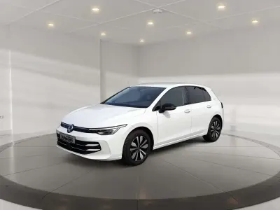 Gebraucht VW Golf VIII Goal 116 PS (85 kW) 2025 Pure white Limousine