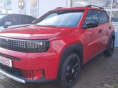 Neu Fiat Grande Panda Icon 110 PS (80 kW) 2025 Rot Kleinwagen