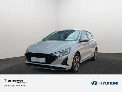 Neu Hyundai i20 Blackline 90 PS (66 kW) 2026 Grau Kleinwagen