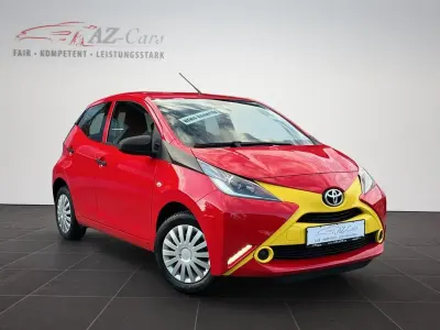 Gebraucht Toyota Aygo 69 PS (50 kW) 2016 Rot Kleinwagen