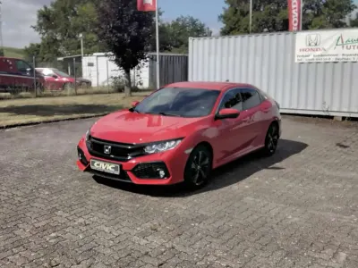 Gebraucht Honda Civic Elegance 120 PS (88 kW) 2018 Rally red Kleinwagen