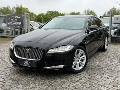 Begagnad Jaguar XF Pure 163 HK (119 kW) 2019 Svart Sedan