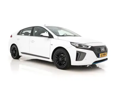 Gebraucht Hyundai Ioniq Edition 140 PS (102 kW) 2016 Weiß Kleinwagen