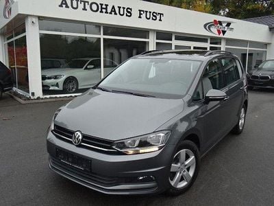 Grau Gebraucht 2019 VW Touran Van / Kleinbus | 18.500 € (Guter Preis)
