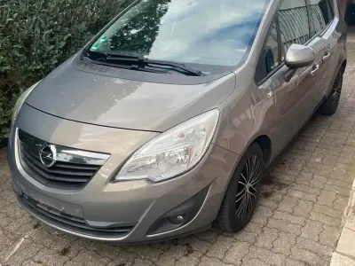 Gebraucht Opel Meriva 140 PS (102 kW) 2011 Silber Van / Kleinbus