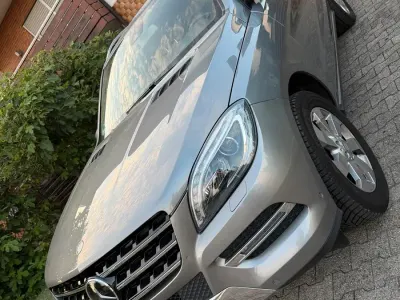 Gebraucht Mercedes ML350 258 PS (189 kW) 2014 Grau SUV