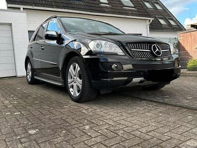 Usata Mercedes ML280 230 CV (169 kW) 2007 Nero SUV