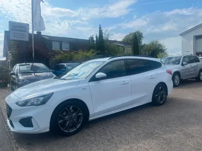 Gebraucht Ford Focus ST-Line X 120 PS (88 kW) 2020 Weiß Limousine