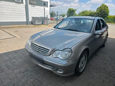 Gebraucht Mercedes C200 122 PS (89 kW) 2026 Limousine