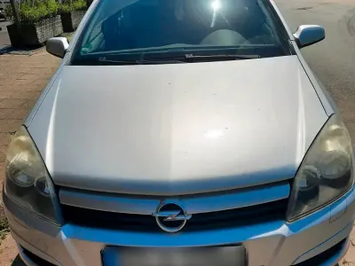 Gebraucht Opel Astra 105 PS (77 kW) 2005 Silber Kleinwagen