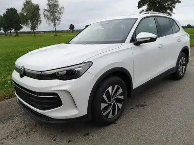 Neu VW Tiguan Life 360 PS (264 kW) 2025 Onyx weiß perlmutteffekt SUV