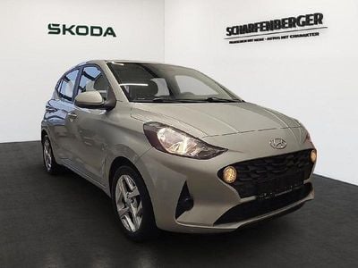 Silber Gebraucht 2023 Hyundai i10 Trend Kleinwagen | 14.279 € (Fairer Preis)