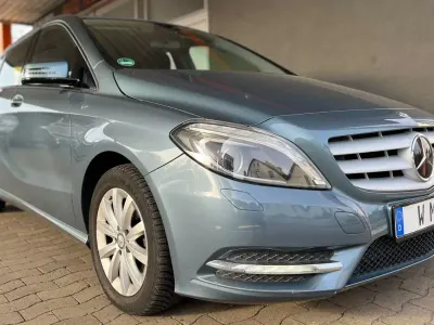 Brugt Mercedes B180 109 HK (80 kW) 2012 Blå MPV