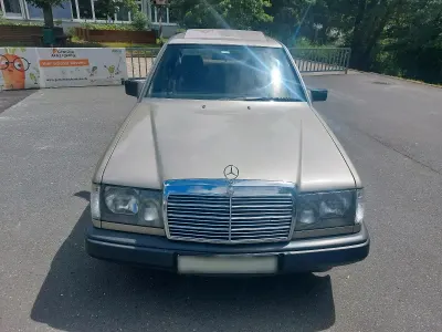 Gebraucht Mercedes E260 160 PS (117 kW) 1988 Beige Limousine