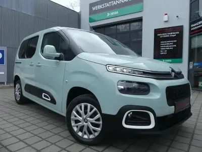 Gebraucht Citroën Berlingo Feel 131 PS (96 kW) 2020 Grün Van / Kleinbus