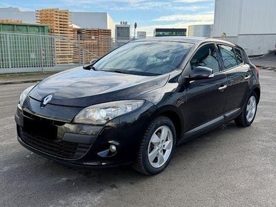 Schwarz Gebraucht 2009 Renault Mégane Dynamique Limousine | 2.400 € (Teuer)