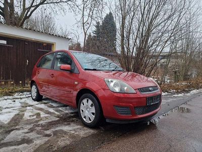 Gebraucht Ford Fiesta 69 PS (50 kW) 2007 Rot Kleinwagen