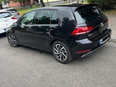 Gebraucht VW Golf VII Join 131 PS (96 kW) 2018 Limousine