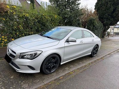 Gebraucht Mercedes CLA220 Urban 177 PS (130 kW) 2017 Grau Limousine