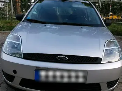 Gebraucht Ford Fiesta 68 PS (50 kW) 2005 Silber Kleinwagen