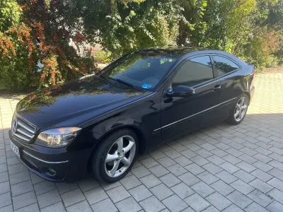 Używany Mercedes CLC180 143 KM (105 kW) 2011 Czarny Hatchback