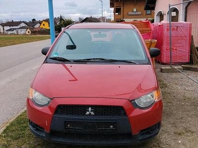 Gebraucht Mitsubishi Colt 75 PS (55 kW) 2009 Rot Kleinwagen