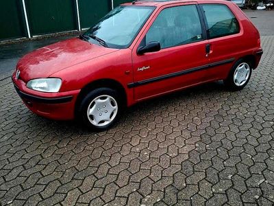 Rot Gebraucht 2000 Peugeot 106 Kleinwagen | 1.399 €