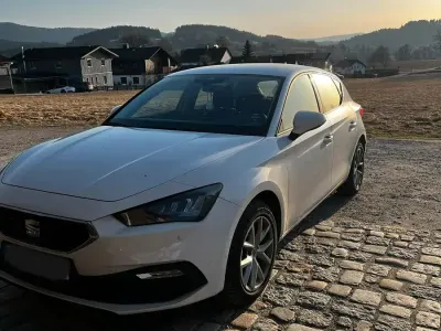 Gebraucht Seat Leon 115 PS (84 kW) 2020 Weiß Limousine