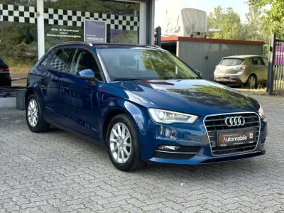 Gebraucht Audi A3 Attraction 125 PS (91 kW) 2014 Blau Limousine