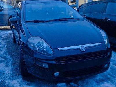 Schwarz Gebraucht 2011 Fiat Punto Evo Kleinwagen | 3.000 € (Fairer Preis)