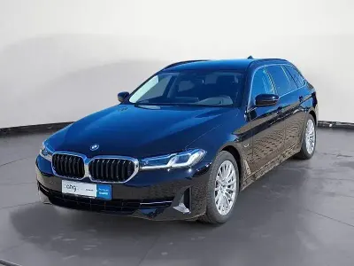 Gebraucht BMW 530e Sport Line 184 PS (135 kW) 2023 Schwarz ii Kombi