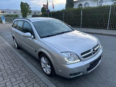 Begagnad Opel Vectra Edition 150 HK (110 kW) 2005 Silver Kombi