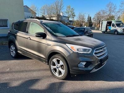 Second-hand Ford Kuga Titanium 150 CP (110 kW) 2017 Gri SUV