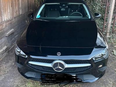Gebraucht Mercedes CLA180 Shooting Brake 116 PS (85 kW) 2021 Schwarz Kombi