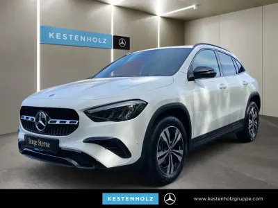 Gebraucht Mercedes GLA180 Night 136 PS (100 kW) 2025 Weiß SUV