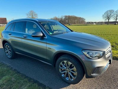 Gebraucht Mercedes GLC300e 211 PS (155 kW) 2021 Grau SUV