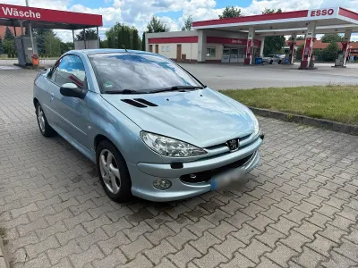 Gebraucht Peugeot 206 CC 110 PS (80 kW) 2004 Silber Cabrio