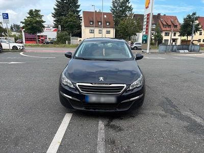 Blau Gebraucht 2016 Peugeot 308 Kombi | 5.500 € (Etwas zu teuer)