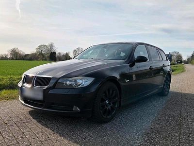 Gebraucht BMW 320 170 PS (125 kW) 2008 Schwarz Kombi