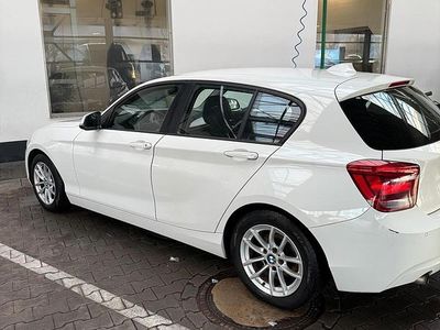 Weiß Gebraucht 2011 BMW 123 Kleinwagen | 6.000 €
