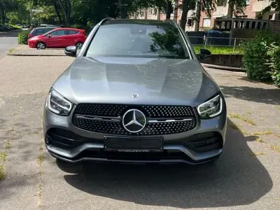 Używany Mercedes GLC400d 330 KM (242 kW) 2022 Czarny SUV