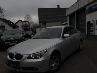 Gebraucht BMW 525 177 PS (130 kW) 2005 Silber Limousine