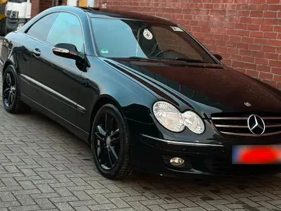 Begagnad Mercedes 220 224 HK (164 kW) 2006 Svart Kombi