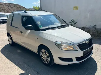 Gebraucht Skoda Roomster 135 PS (99 kW) 2011 Weiß Van / Kleinbus