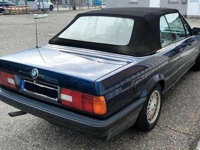 Gebraucht BMW 318 Cabriolet Basis 116 PS (85 kW) 1991 Blau Cabrio