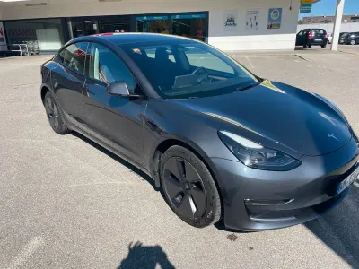 Usado Tesla Model 3 Performance 359 kW (489 CV) 2022 Gris Berlina