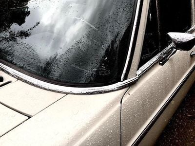 Gebraucht Mercedes 200/8 95 PS (69 kW) 1970 Beige Limousine