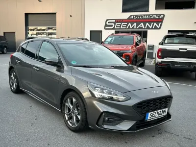 Gebraucht Ford Focus ST-Line 120 PS (88 kW) 2020 Grau Limousine